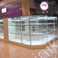 Витрина-островок для ТЦ